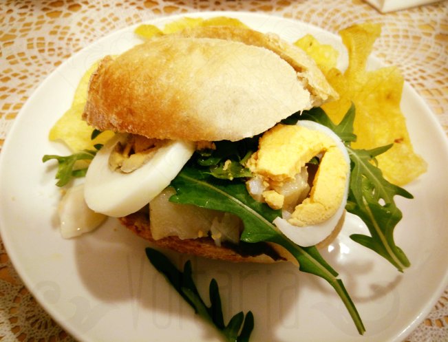 voltariapetisco's tweet photo. Temos especial cuidado com o bacalhau que escolhemos para que o resultado final possa traduzir máxima qualidade e 100% de satisfação! 😍

#BaixadoPorto #Porto #RestaurantesPorto #Almoço #Jantar #AlmoçarnoPorto #JantarnoPorto #Bacalhau #Sandes #SandedeBacalhau #Petiscos https://t.co/Y9kSTtO5Fg