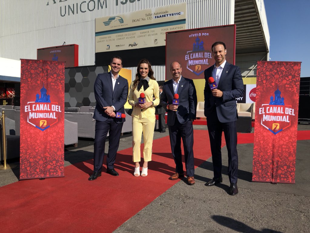 taniarin's tweet photo. #ListosPara recibir en México el Trofeo Copa Mundial de la FIFA 2018 en el canal del Mundial . https://t.co/2fdPHSkTtD