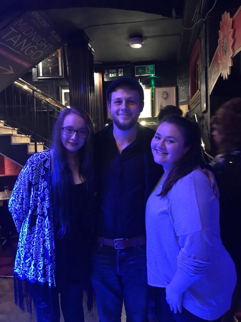 Deanna_home_burns tweet media