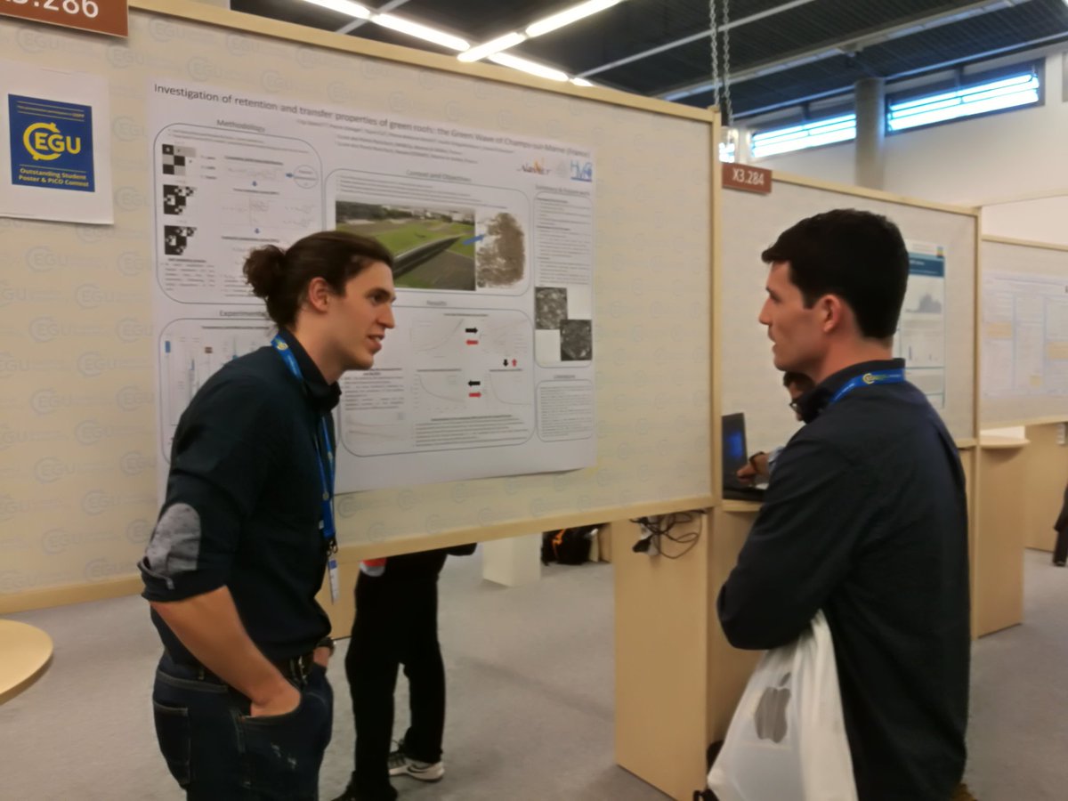 vichiros's tweet photo. Meet #FilipStanic until 19h at X3.286 to learn about his research on the #greenroof at #champs-sur-marne @HM_and_Co #EGU18 https://t.co/WH0uP312s6 https://t.co/waOMj5qi8T
