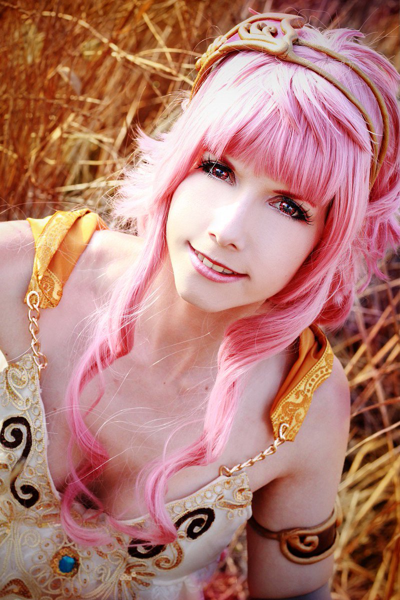 Mietzewhite's tweet photo. Edited the first Nimpha photos @Sasukun24 took of me yesterday at Animuc 💖
And I love them sooo much!!!
😍❤😭❤😭❤😍

#Nimpha #ChainChronicle #Animuc #FortunateSoldier #Cosplay https://t.co/VRNDbmuhoM