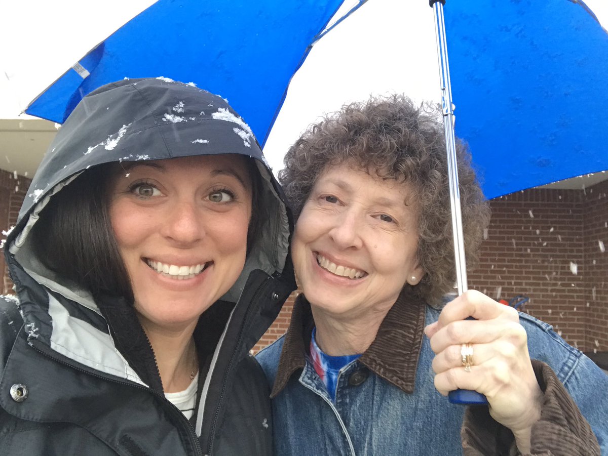 MeganVarner8's tweet photo. We told them we would give them $100 if they could bring us a snowflake on their tongue! #aprilfools #iamcucps #playinginthespringtimesnow https://t.co/fJiXUi1S3Q