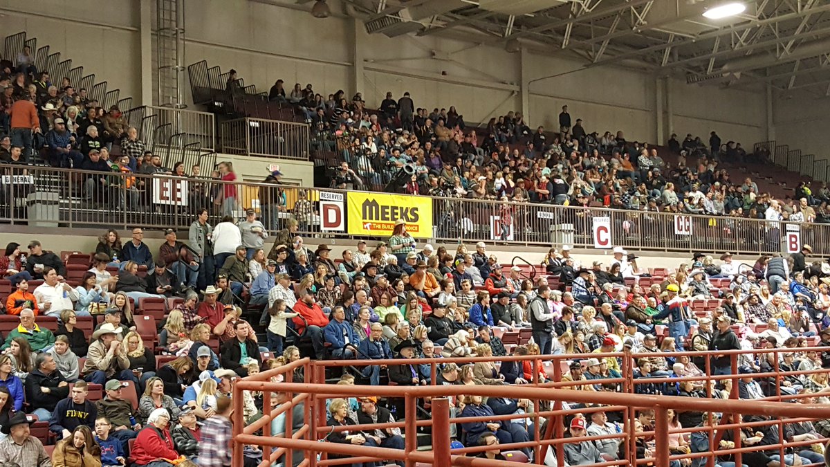 MeeksLumber's tweet photo. We had a blast at the @CBRbull Horizon Series Sho-Me State Shootout in Lebanon on Saturday. @MeeksLumber loves to be a part of community events, especially when they are so fun to watch. Thank you @CBRbull for putting on such an amazing event. #Meeks #Lumber #TheBuildersChoice https://t.co/021RTKbuN9