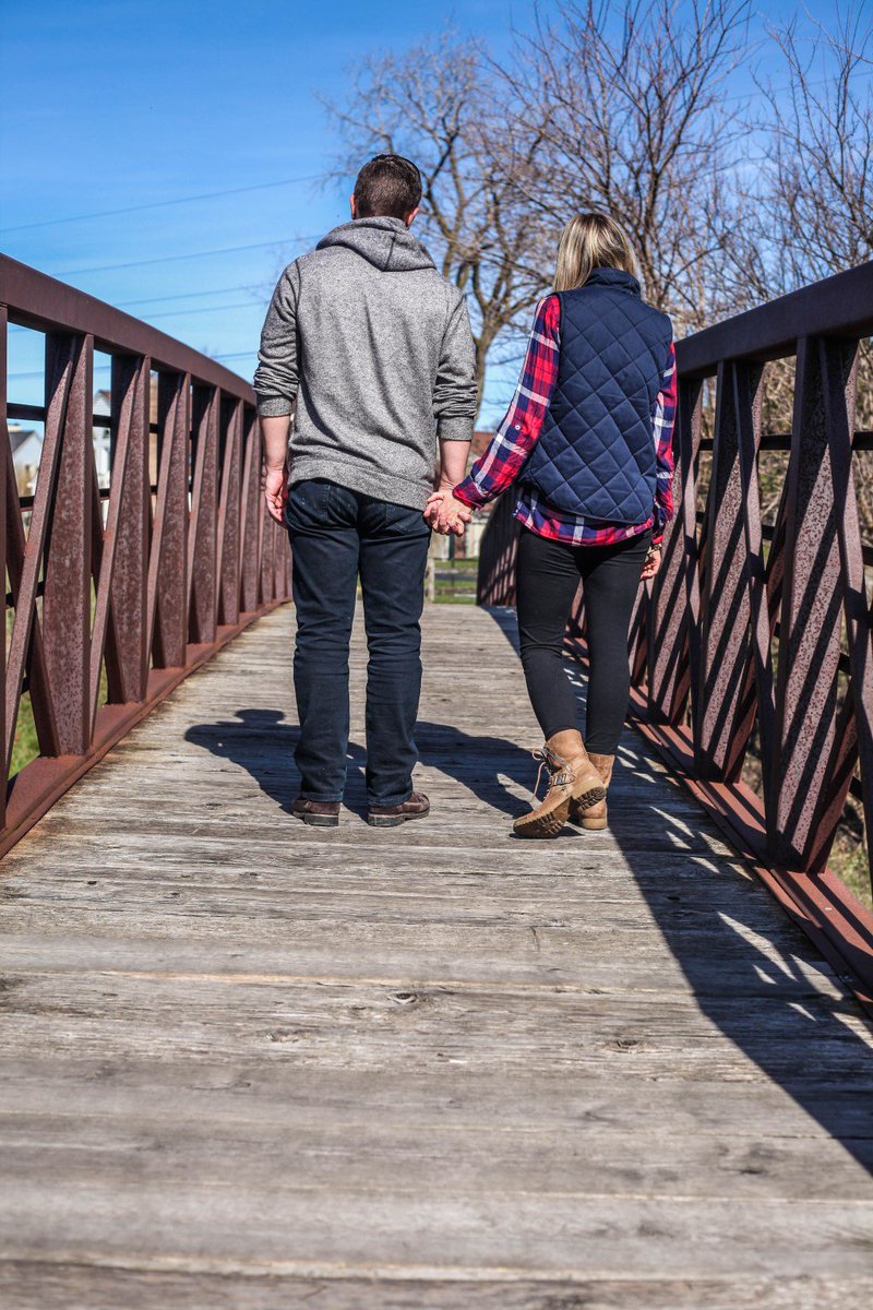 LevineMoore's tweet photo. Happy Engagement Photo Season! https://t.co/utyQPZN7i4 https://t.co/9eOawUmWzL