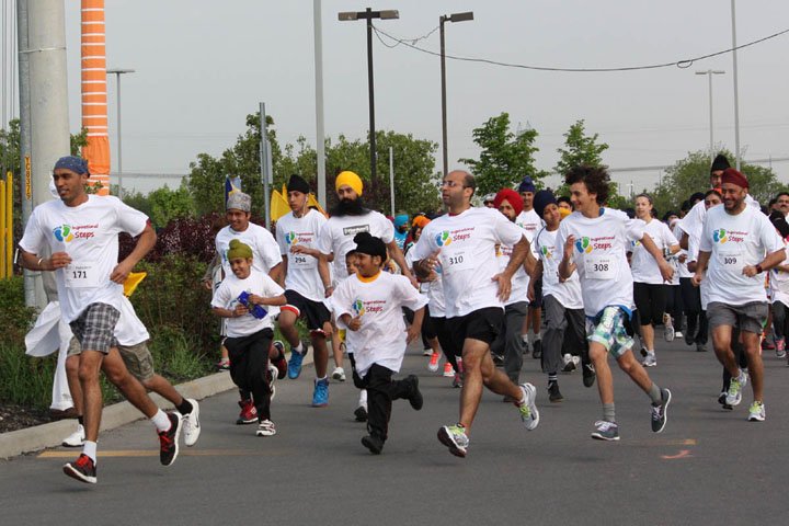 ggscf's tweet photo. hospitals across Canada. We donated $14K to a hospital in each of the 10 provinces we ran through. Another $14K was given to support a health clinic for young children/mothers in Liberia, Africa. We are proud to be Sikh Canadians. #AskSikhCanadians #SikhHeritageMonth #ggscf
3/3 https://t.co/4Esy3IeLFg