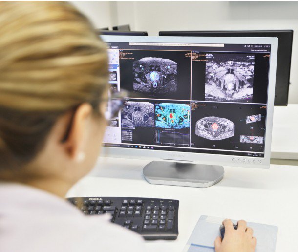 HTmedica's tweet photo. INNOVACIÓN HT | Nuestra labor investigadora es respaldada una vez más por el @CDTIoficial que en esta ocasión nos concede dos nuevos proyectos de #investigación que mejorarán los diagnósticos de los pacientes con #cáncer https://t.co/smkhYPjAZG #radiología https://t.co/iTzcLXPZJe
