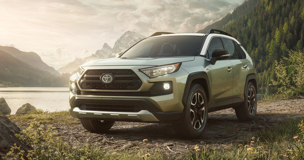 revup_it's tweet photo. Toyota Rav4 | Tira fuori i muscoli https://t.co/NcKzViLLVs https://t.co/gKxMir5sx8