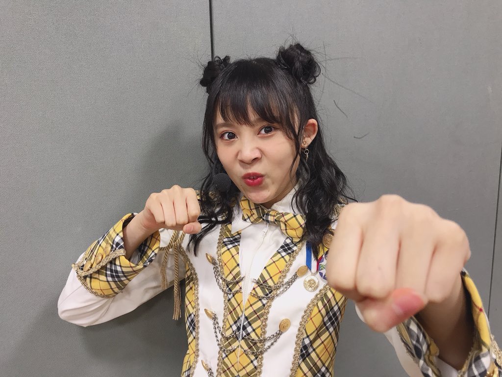 QXLLXX's tweet photo. https://t.co/RPCkyXrwwq…

今日のブログ上がりました☺️✨
おやすみ前にぜひぜひご覧下さいね〜！！

それでは！
ブログにも載せた
とびきりの変顔で今日はお別れです😆

ちょっとだけ見えてる歯が
お気に入りです✨笑笑

おやすみなさい😪💤

momo . https://t.co/eJnFjHHfOp