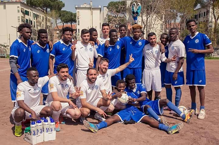 libnantes's tweet photo. Al campo XXV Aprile di #pietralata con i ragazzi di #Ararat e con la cucina di #Gustamundo ➡ evento di solidarietà al #popolocurdo
#freetoplay #nowar #liberinantes #vicinialpopolocurdo #insiemesipuò https://t.co/DJtuphnuly