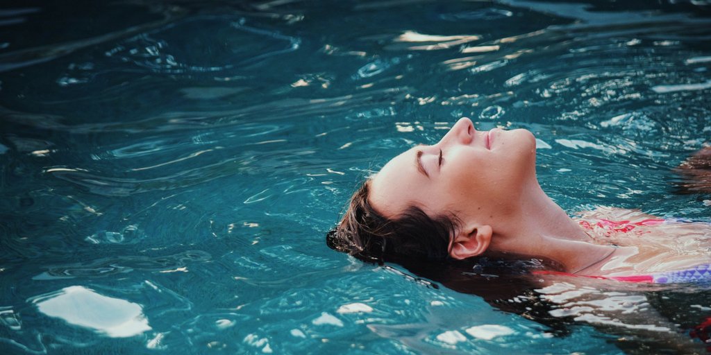 imcowatch's tweet photo. Summer is fast approaching! You need a waterproof fitness tracker watch that you don't need to take off before entering the pool. https://t.co/3XVBTgordE #fitness #workout #getfit #fitbit #weightloss #fit #gym #running #swimming #water #pool #beach #outdoor #sports https://t.co/mplRjwdS7y
