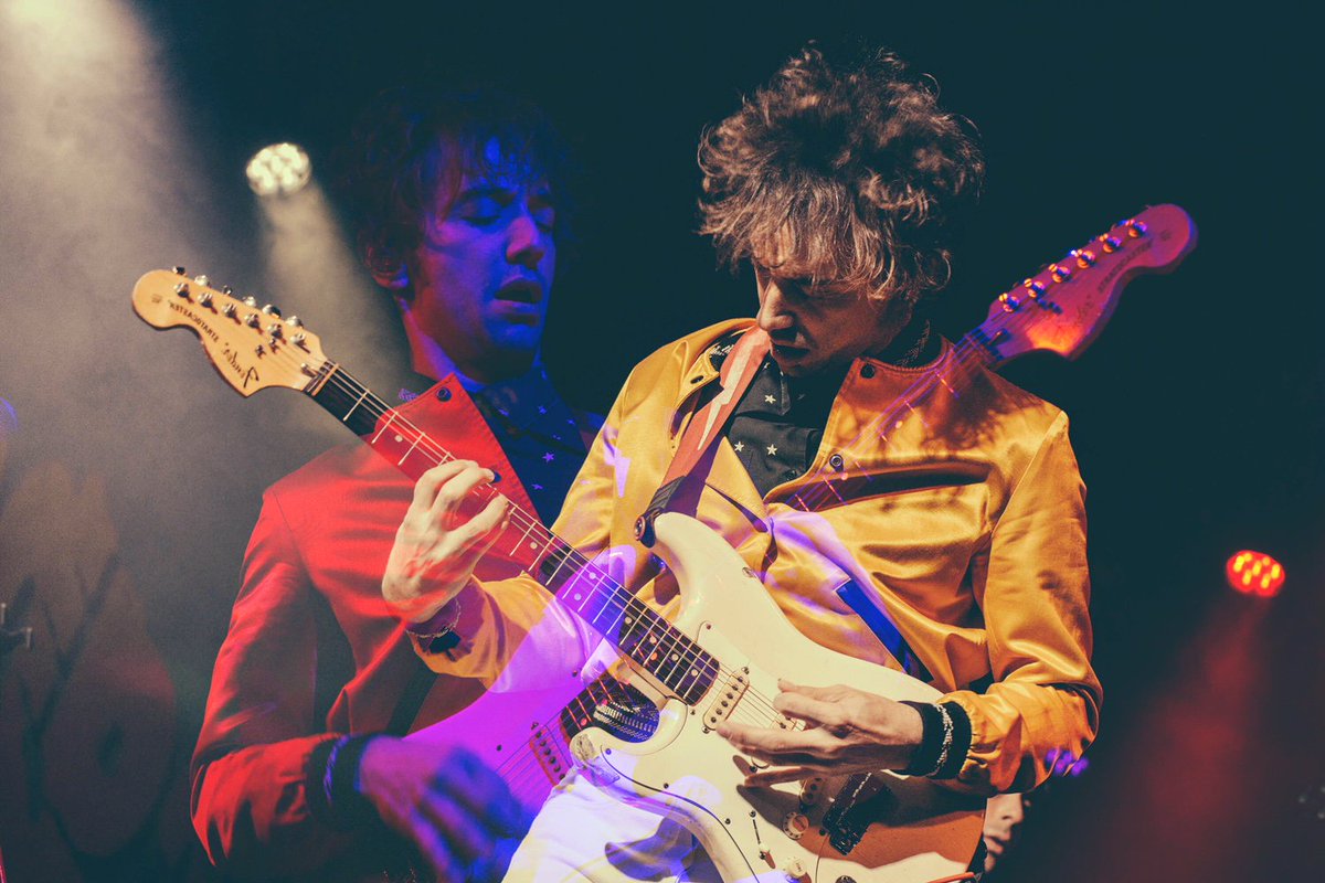 thestrokes's tweet image. happy birthday, @alberthammondjr !

📸: kris lori