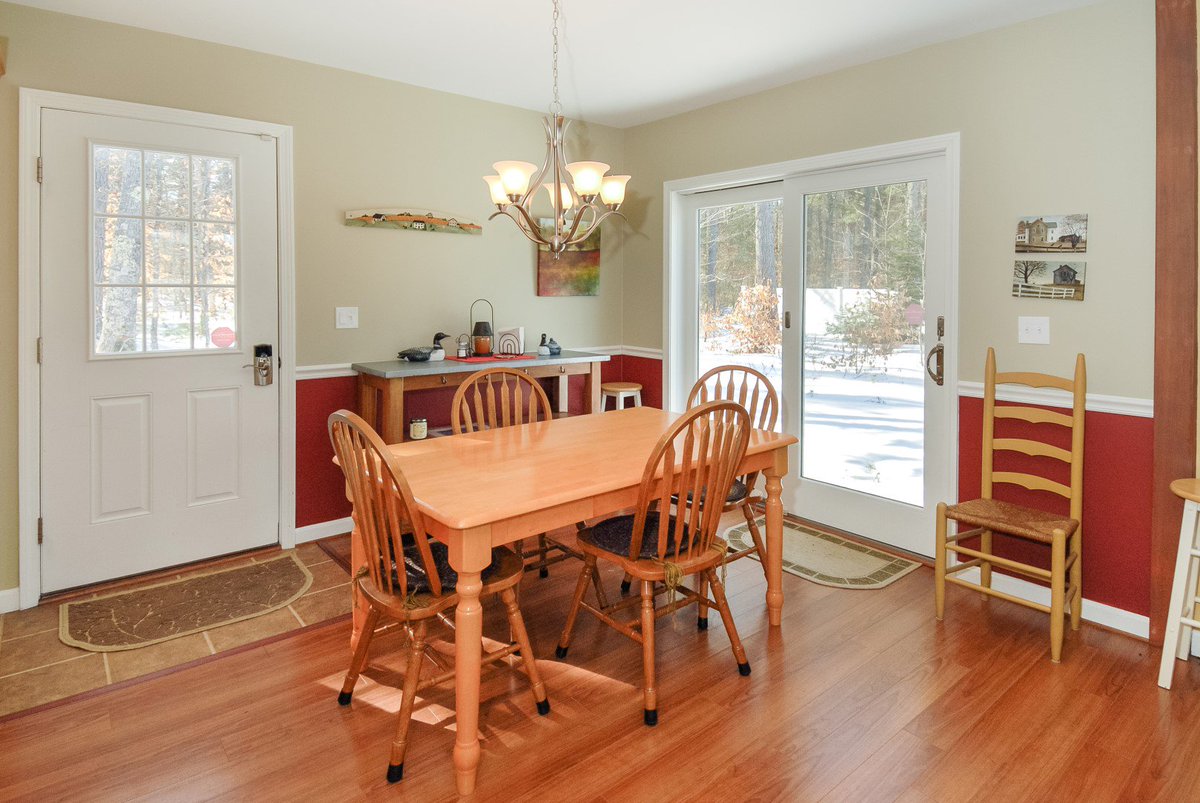 DowRealtyGroup's tweet photo. This newly built 2012 waterfront home with a level lot on Lake Ivanhoe is immaculate and ready to move in! https://t.co/KVURMXcJtr

#homesforsale #Wakefield #lakesregion #NHlistings #NHrealestate #dowrealtygroup #kwri #adamdow.com #lakewinnipesaukeeRealEstate https://t.co/piNWNUf92K