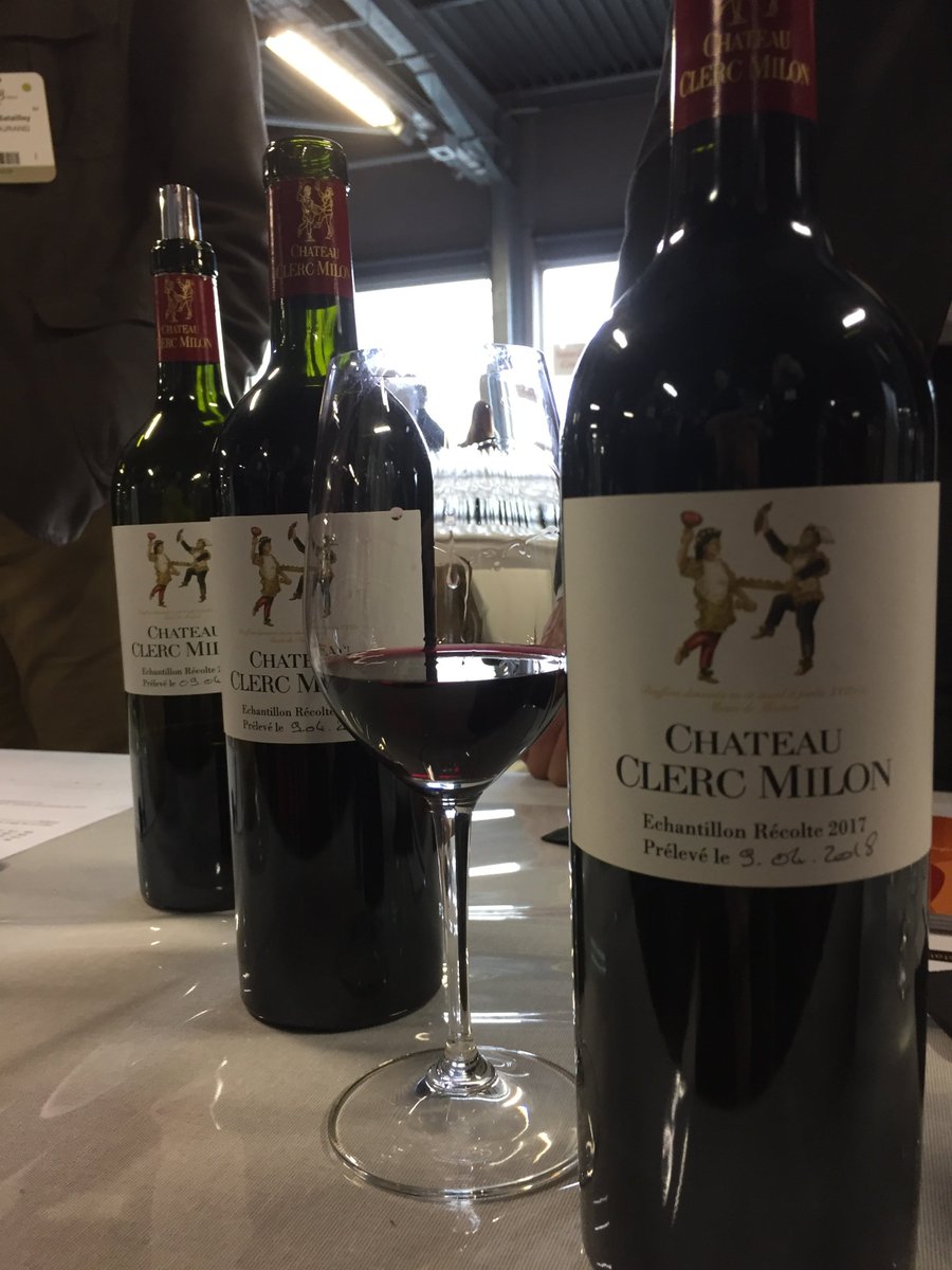 Dracaenawines's tweet photo. Unbelievable experience! To be part of Bordeaux's annual #EnPrimeur tasting events. This #Clercmilon is impressive. They are rocking 2017! Located in the #Pauillac region of #Bordeaux . Baroness Philippine played a vital role in making this one of the highest regarded chateaux. https://t.co/LBFMAVQwpR