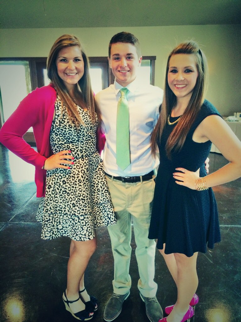 jordan_mm7's tweet photo. Happy birthday @Mace_Brasher miss ya https://t.co/erlkt75SIG
