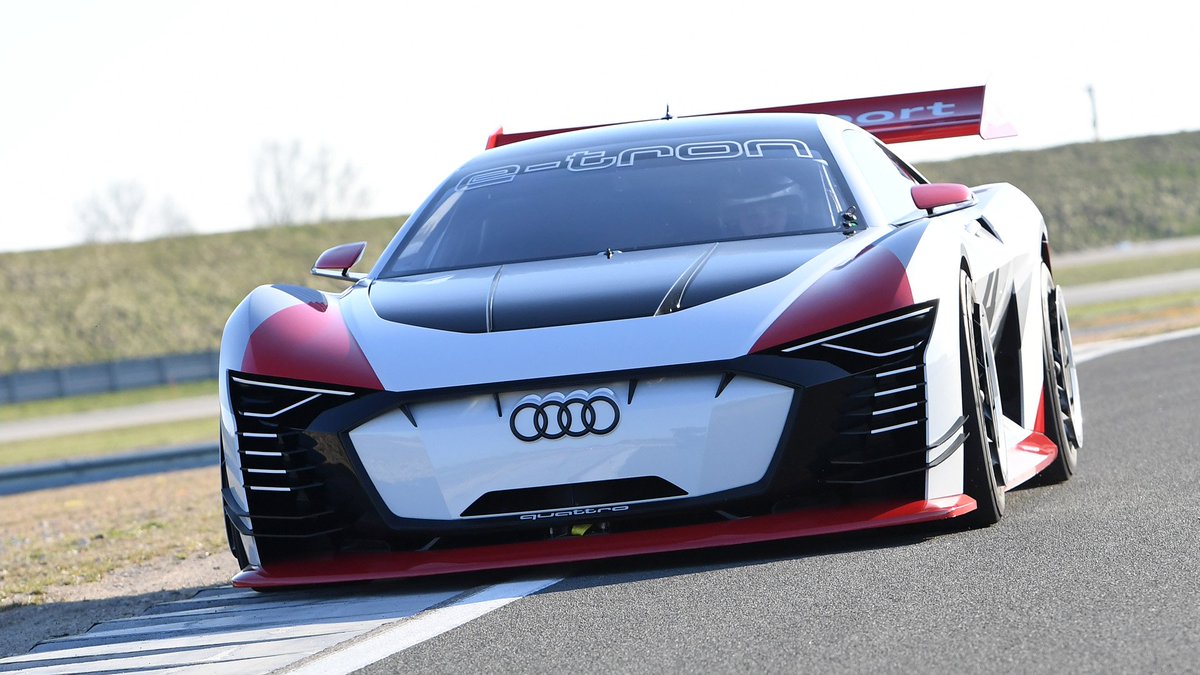 GTHQ's tweet photo. GT Sport update v1.17 brengt de Audi (e-tron) Vision Gran Turismo naar de game. Deze auto bestaat ook in het echt!
https://t.co/l3xYGmxmPe https://t.co/lCnFiZe4j5