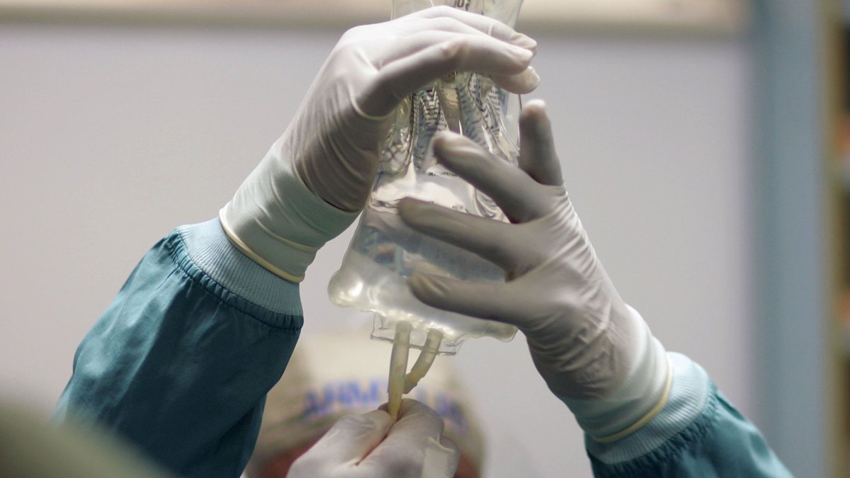 FOX2News's tweet image. A 27-year-old woman went in for routine surgery. But instead of saline, the hospital gave her formaldehyde - and embalmed her alive:
fox2detroit.com/news/us-and-wo…