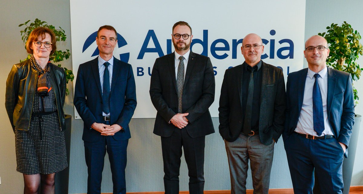 Audencia Excellence Audencia Echange Ce Matin Avec Alain Joyeux Prof De Geopolitique En Cpge Et President De L Aphec Twit Amp Frederic Bretecher Prof Cpge A L Externat Des Enfants Nantais A