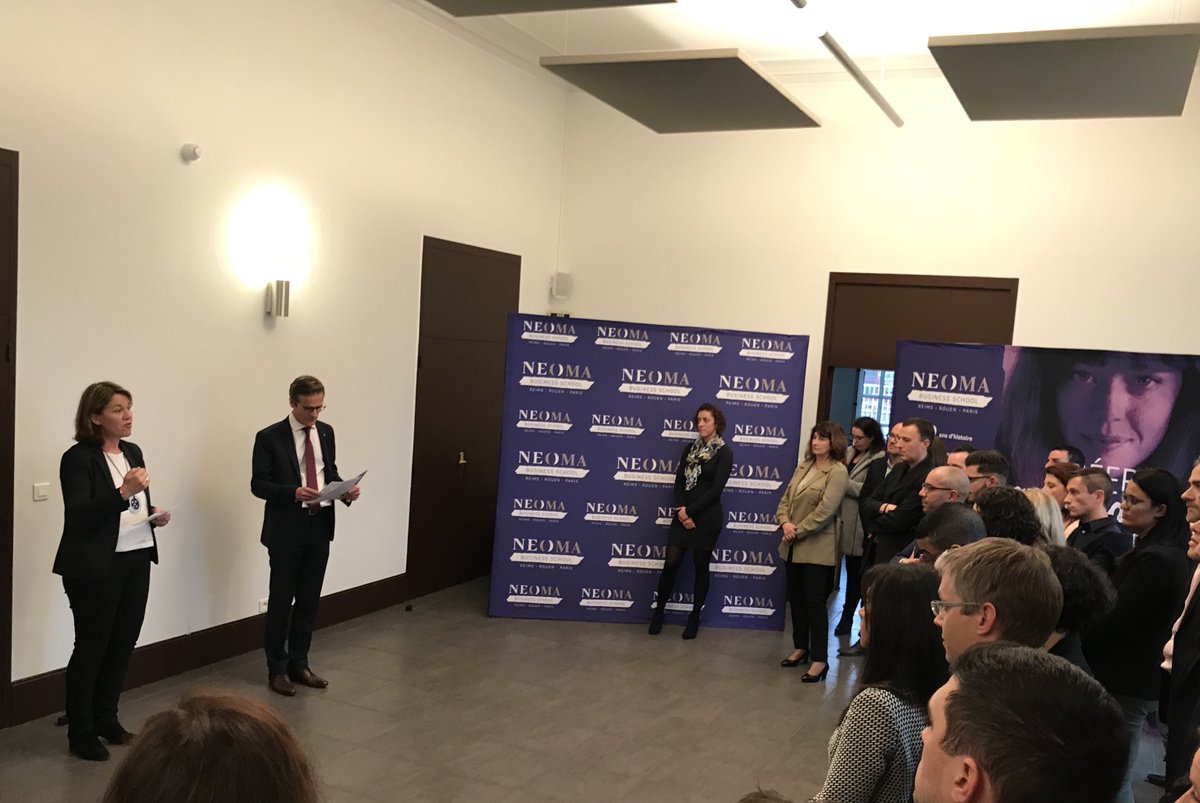 NEOMAbs's tweet photo. Odile Letrillart,Directrice de l’#Executive Education #NEOMAbs souhaite bon courage à nos nouveaux étudiants #ObjectifManager du Groupe #Matmut ! https://t.co/SlJAwE7KmW
