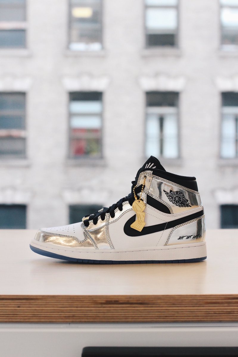 snkr_twitr's tweet photo. Another look at the Jordan 1 #think1 Kawhi
Pics via @brkicks
#snkr_twitr https://t.co/RrMa5CI4gv