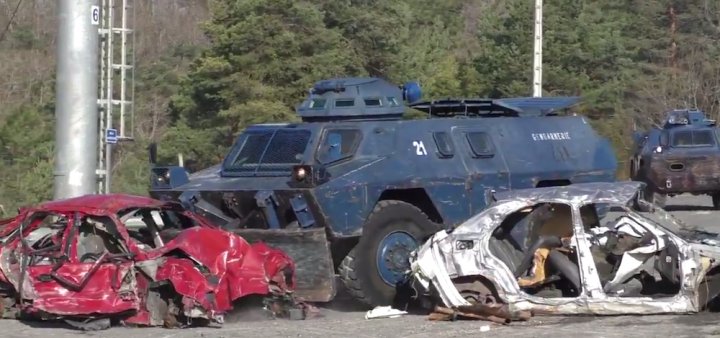 deylord's tweet photo. @EmmanuelMacron La Zad et la guerre civile mondiale https://t.co/M0AoWD0CcI #france #dictature #enmarche #LREM #présidentfrançaisraté #NDDL L’appareil militaire de la France, qui intervient au Mali, en Syrie, en Irak - sans que le Parlement en débatte... https://t.co/0Ey1ASZIug