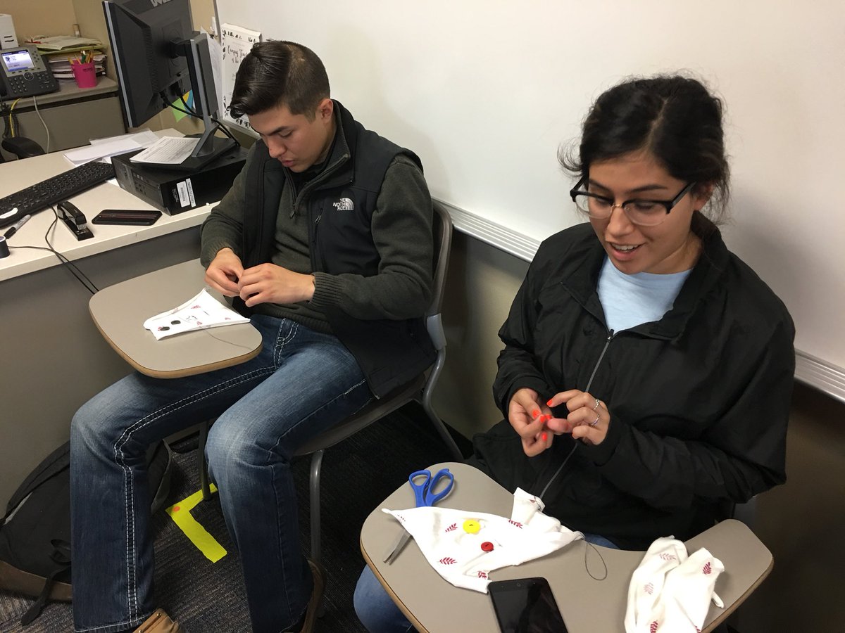 jenniferpate624's tweet photo. @mcchsfw seniors are picking up a few life skills before going out into the “real world”! #sharks2018 https://t.co/QJ7XkzIbmk