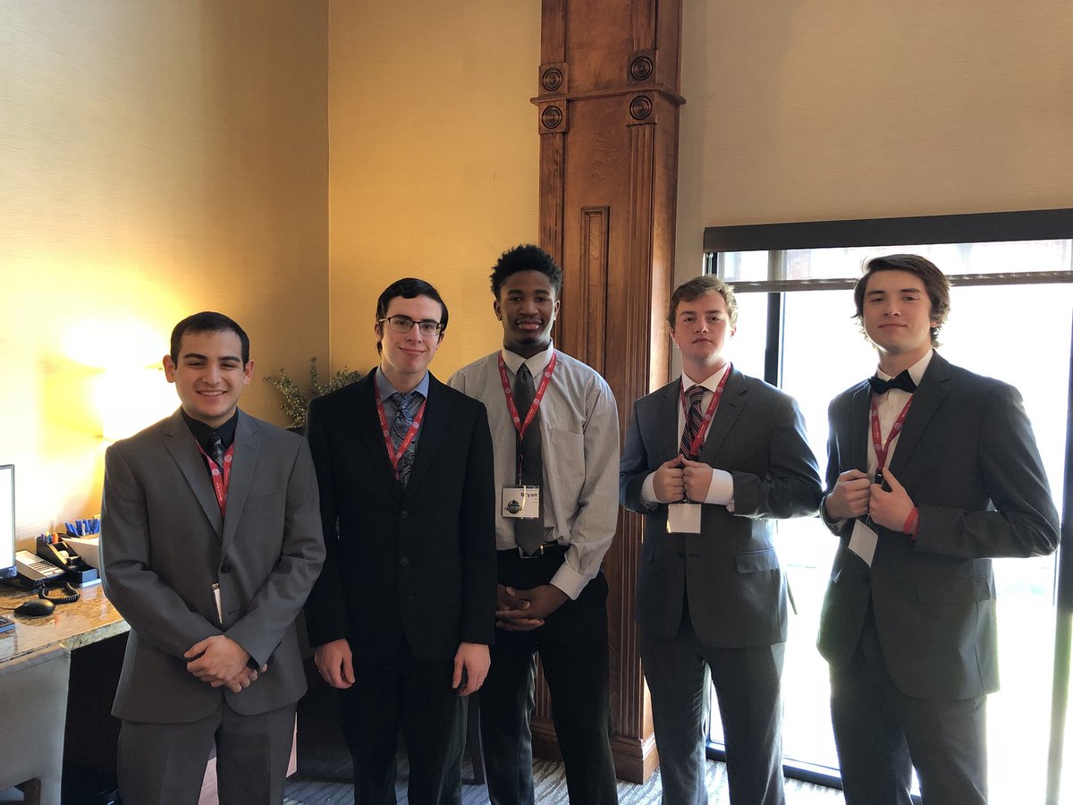 LSNBusiness's tweet photo. Dressed for success! 
Good luck guys! 
GO BRONCOS! FBLA State 2018 https://t.co/KHIWLKZXz6