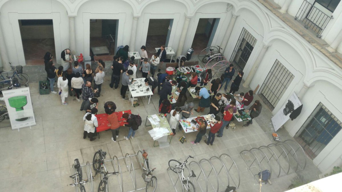 USVerde's tweet photo. Os dejamos por aquí algunas de las creaciones realizadas durante los talleres Reciclar Arte, dentro del marco del programa Recapacicla. https://t.co/IiGGXKr5jw