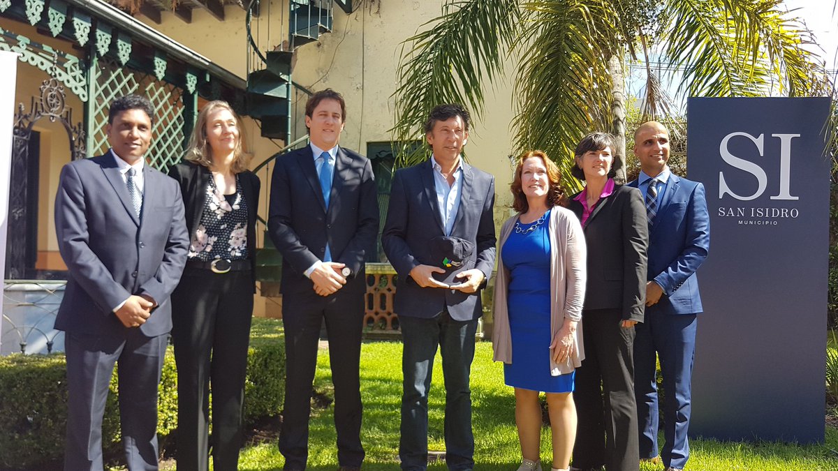 ModernizacionSI's tweet photo. El proyecto busca optimizar el consumo eléctrico en edificios públicos, escuelas, centros de salud y viviendas sociales, analizar nuevas fuentes de energía y generar ahorro  #IBMconSanIsidro @IBMArgentina @citizenIBM @mauriciomacri @mariuvidal @gustavoposse https://t.co/0JbSgV0prq