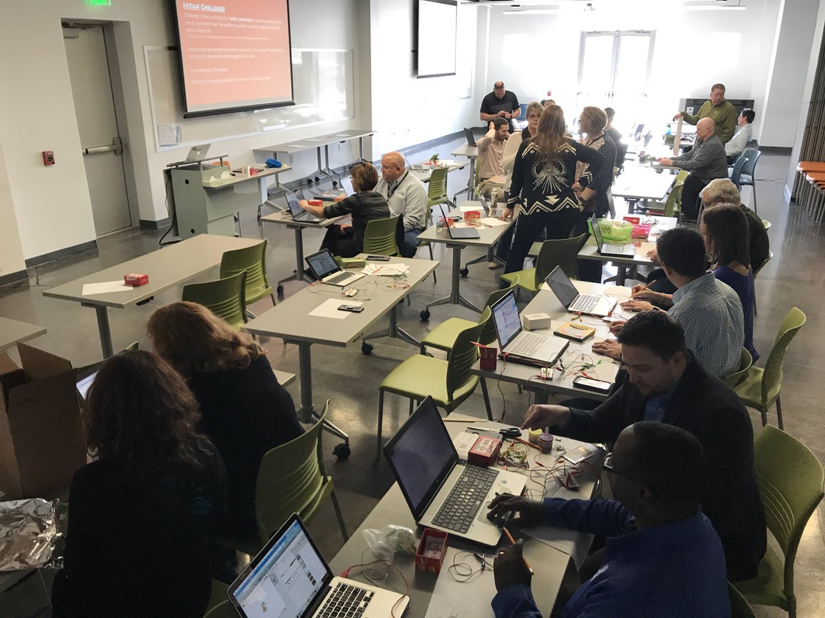 tinkredu's tweet photo. Hey #miched teachers want a FREE copy of @gravescolleen book 20 Makey Makey for the Evil Genius? Sign up before April 14th to attend an upcoming @makeymakey workshop &amp; you'll get a copy. We have 6 dates and locations to choose: https://t.co/c0lKOpawFy https://t.co/3lB421ltUW