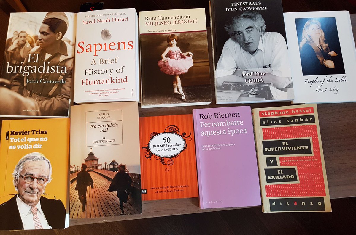 Aquests són els llibres que m'han acompanyat aquests dies a Neumünster. Gràcies als qui me'ls heu fet arribar!