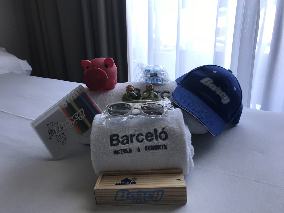 1969Haplo's tweet photo. #BarceloMarbella #niñosfelices https://t.co/3g2Pfkt5J3