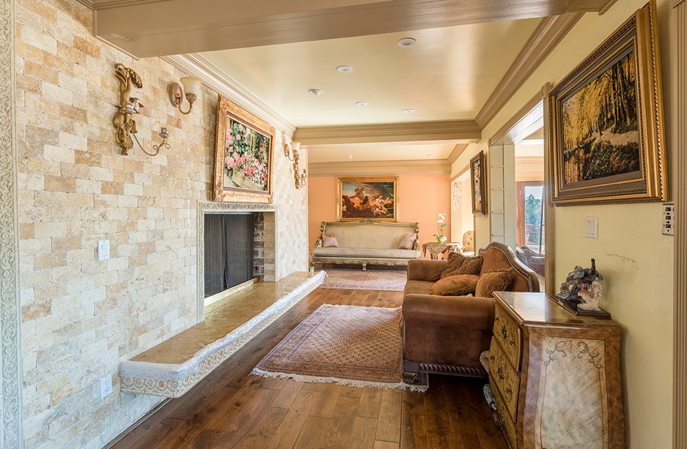 GoldenPalmProp's tweet photo. 3005 Benedict Canyon Dr.
https://t.co/kus16MBXgW 
Breathtaking views from atop this Benedict Canyon gem offered at LAND VALUE! This is an amazing opportunity to own over 1.5 acres with 750 feet of frontage, overlooking mega mansions https://t.co/eBIQMa2ExV