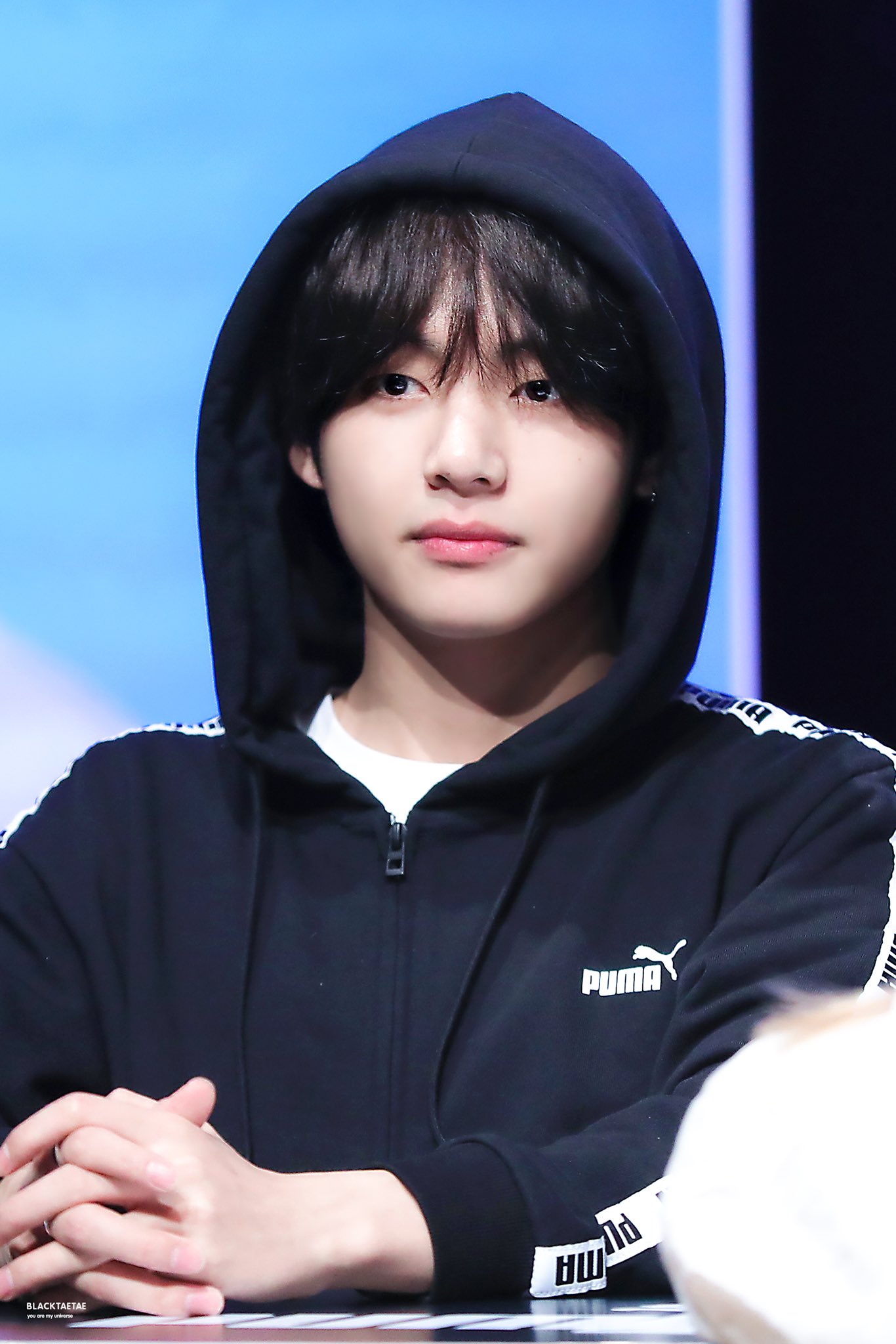 Bts v puma hoodie outlet
