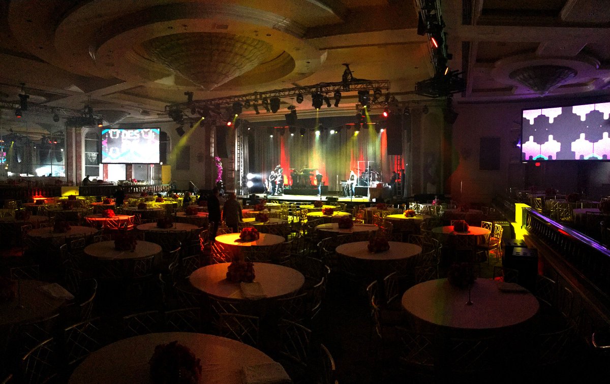 MartinAudioLtd's tweet photo. We're excited to announce that @OSAIntl have invested in an incredible 248 cabinets of WPC and WPM, attaining the status of the world’s largest rental company of Martin Audio: https://t.co/T0PMqY4Q0I https://t.co/xXaq2FQcHH