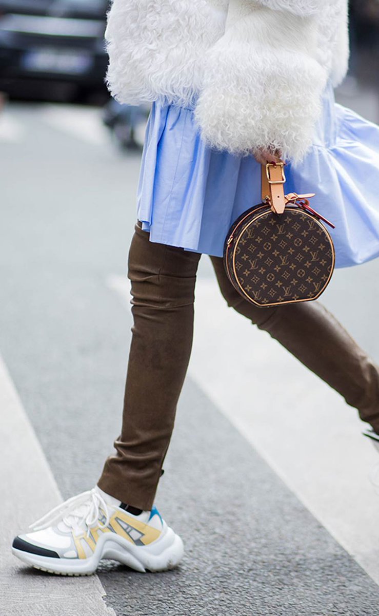 Love them or hate them?  Either way, 90’s ugly #sneakers are making a huge comeback. They aren’t the only #trend causing waves for #fashion critics, which are your faves?
 ow.ly/Haeh30jnMvc #Voices #Signature