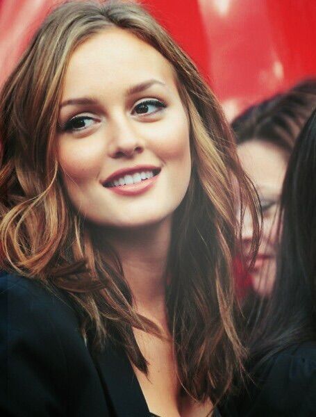 GossipRoomOff's tweet photo. 1 #RT = 1 bon anniversaire à l'actrice Leighton Meester (#GossipGirl) qui fête ses 32 ans aujourd'hui ! 🎂👠🎈 https://t.co/axpCiZxyx5
