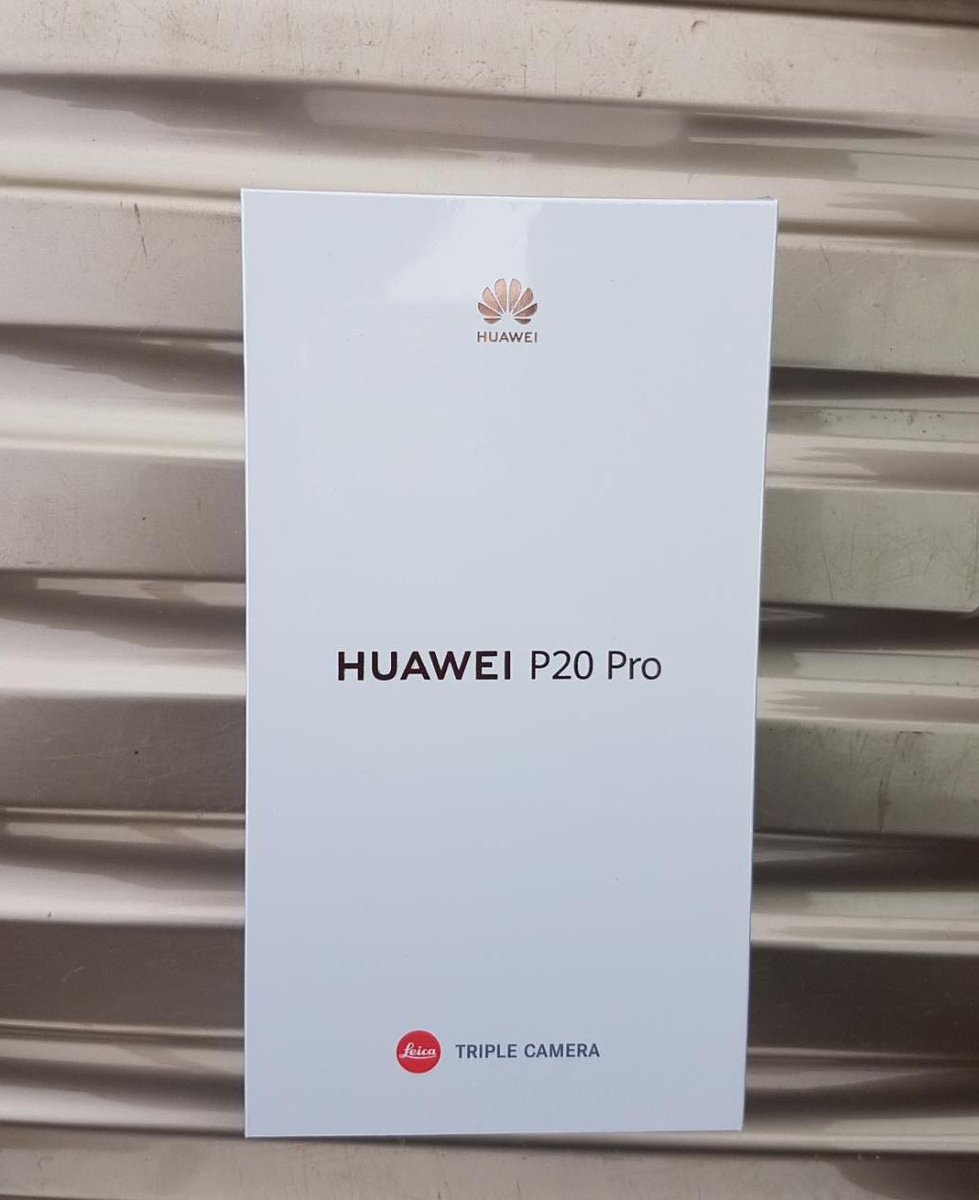 exoticfilippina's tweet photo. Welcome to the family...!๐๐ค๐
#goodbyesamsung #hellohuawei #HuaweiP20Pro #huawei #leica #triplecamera #bestphone #simplythebest https://t.co/l3dJGmXwd4