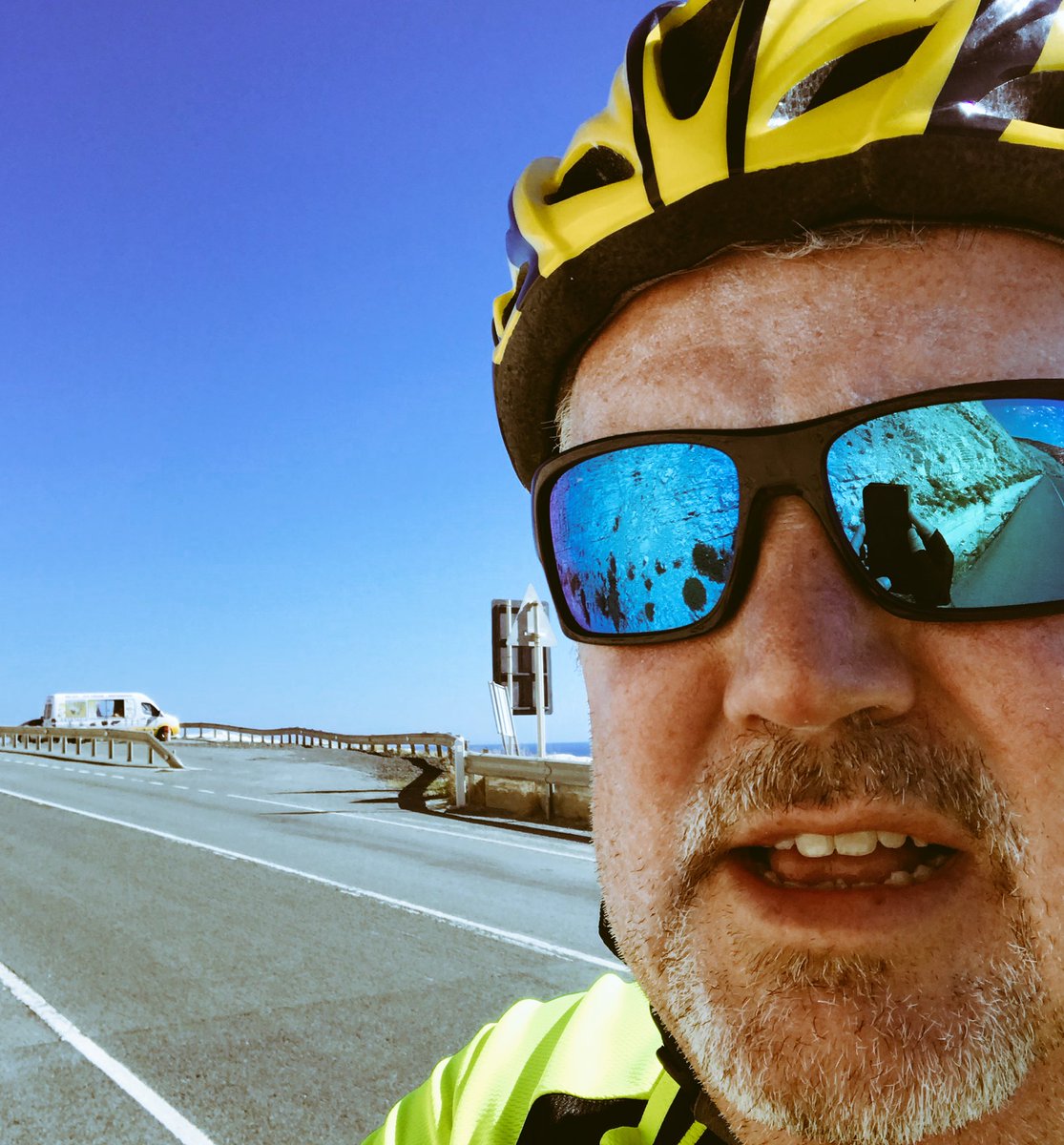 RideroundUlster's tweet photo. Team training hard and making sacrifices; even Logie says no to a 99!! https://t.co/gThuE2uDc7