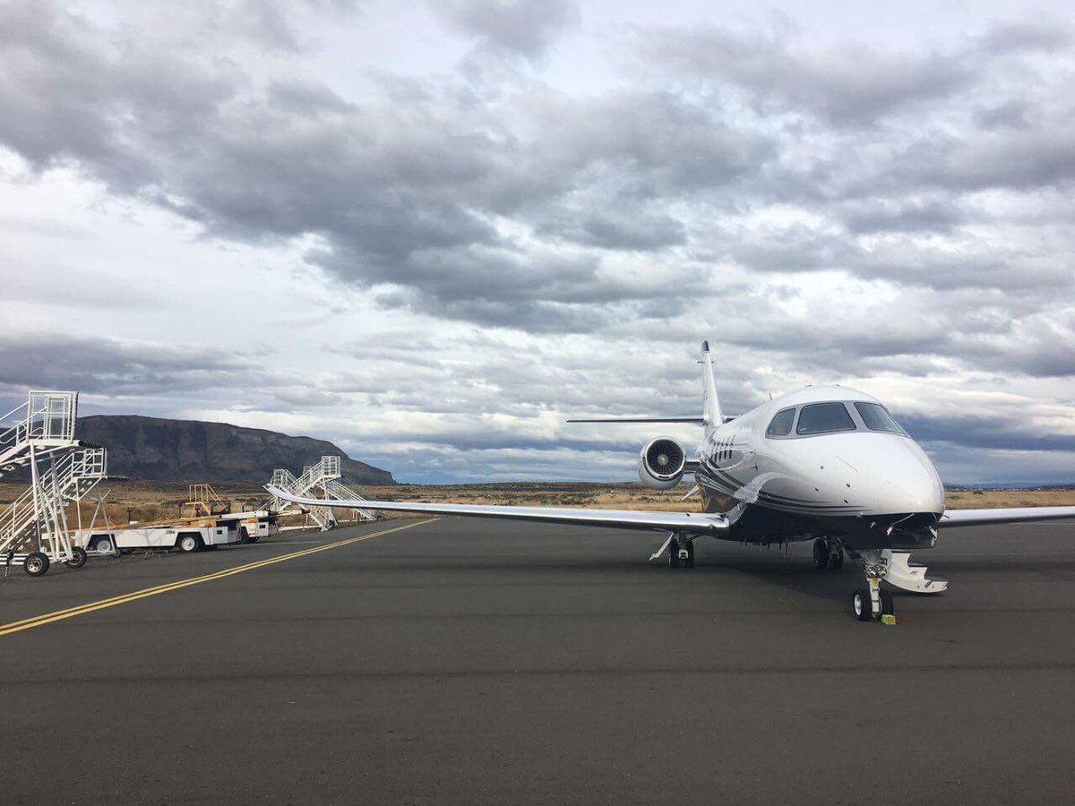 Aviasur's tweet photo. Desde la Patagonia les enviamos un enorme agradecimiento a todos los que estuvieron con nosotros en #FIDAE2018. Esperamos que hayan podido conocer las aeronaves que #Aviasur tiene para ustedes. #Cessna #CitationLatitude #CaravanEX #CitationM2 #CitationCJ3 #Beechcraft #KingAir https://t.co/9iN7I1qVri