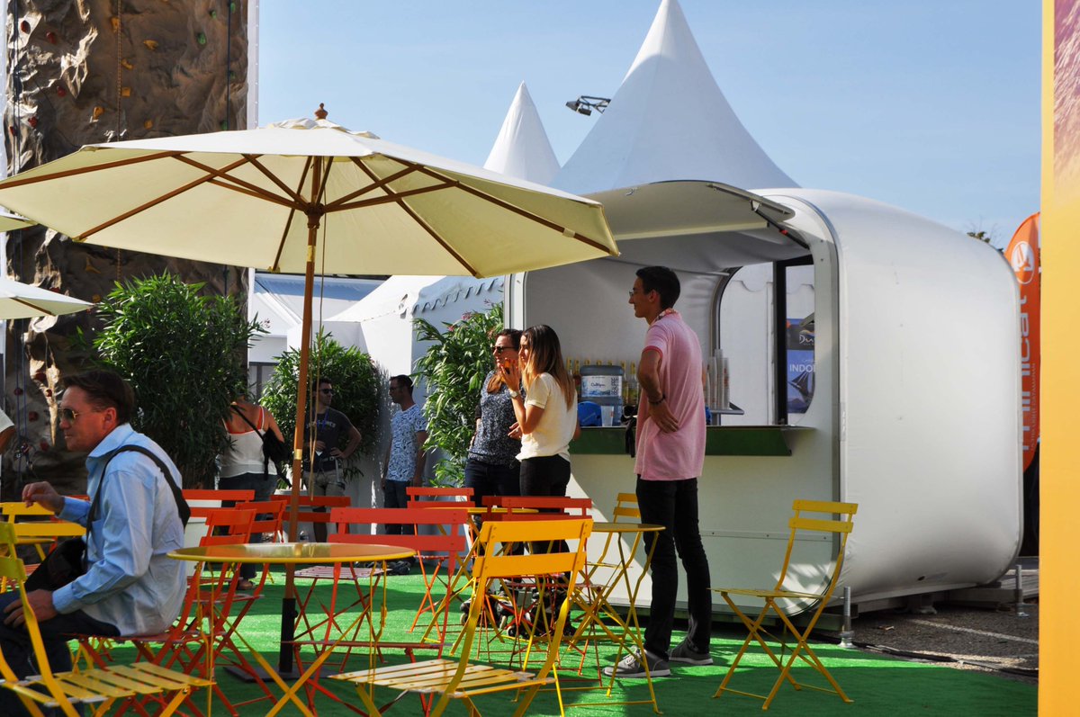 eventarchus's tweet image. Popping up in a matter of minutes, the Yum Yum structure is a great and quick way to serve your customers! It can even be branded to enhance your event or brand! 🌟

#Airclad #YumYumStructure #PortableStructure #OutdoorStructure #Events