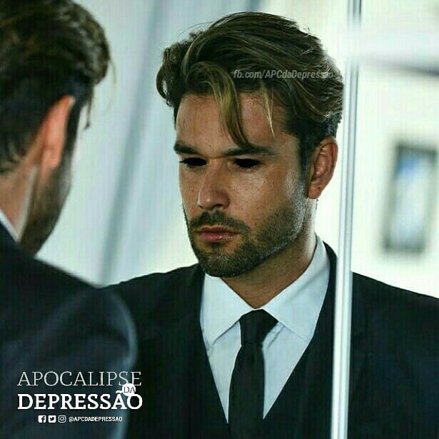 RECdaDepressao's tweet photo. Pode ser muita viagem desse eterno fã de #Supernatural , mas seria SUPIMPA se em algum momento da trama os olhos do Ricardo mudassem de cor pra ilustrar a presença do mal dentro dele vocês não acham?

#Apocalipse #Apocalipse100 https://t.co/ytaXvIvyp9