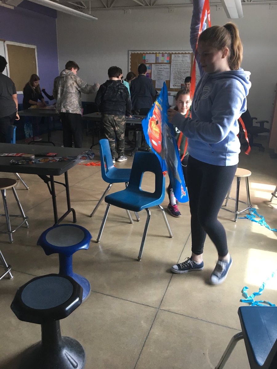 michellecoles8's tweet photo. Assembling our kites. Thank you PIA of @LittleFallsPS for supporting our classroom and our programming #science #flight #schoolcommunity #parentsinaction https://t.co/oifv8jqwrJ