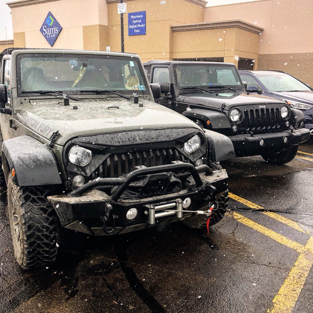 NicholasBajis's tweet photo. Hello friend #jeeplife #jeepwave #singlejeeper #jeeps #jeep #jeephype #jeepwrangler #itsajeepthing #ilovemyjeep #PhantomFuryJK https://t.co/CAn6adHYRn