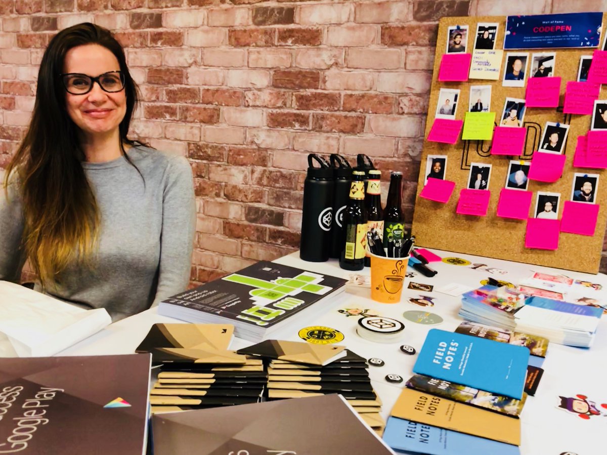 markbucknell's tweet image. Two of my favourite things… swag and post it notes @codepen Hull
#codepenhull #devswag @C4Dihull