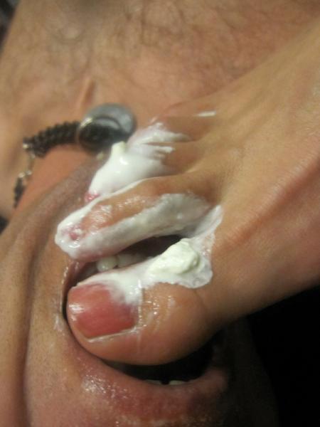 BDSMfotografen's tweet photo. It should not be any secret, that I love ice cream, and when @MistressNo1 served it like this, could it be better - NO😀

#footworship
#feetfetish
#perfectfeets 
#fetish 
#MistressNo1 
#BDSMfotografen https://t.co/B12nTTxO5K