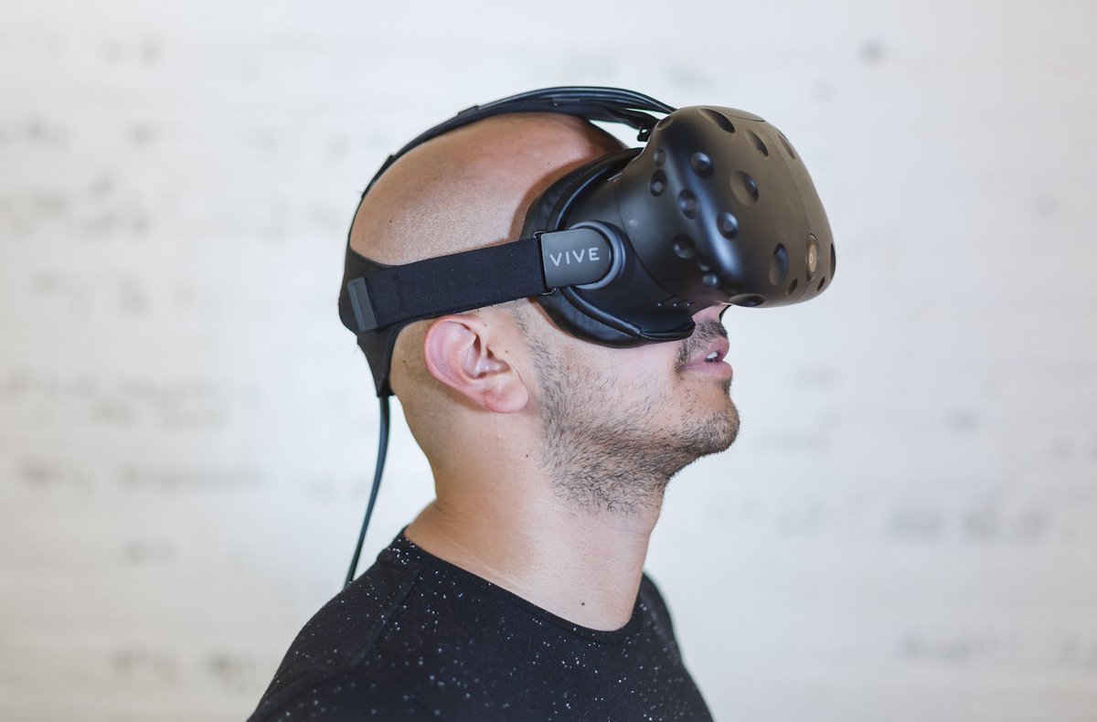 Canada may be well-known for its maple, but it's also known for it's skilled AI taskforce. CEO @Taj_manku discusses why Canada is a hot spot for AI talent in his recent byline on <a href="/CMSWire/">CMSWire.com</a>: hubs.ly/H0bBmpf0