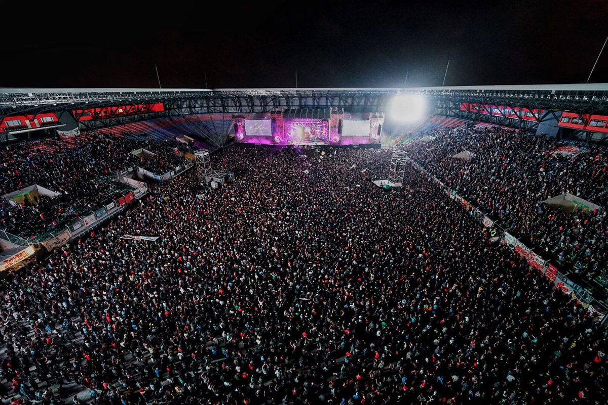 BrunoLarocca's tweet photo. #SanLuis tiene uno de los estadios más lindos y modernos de la Argentina (tiene hasta WiFi libre para el público). Ojalá se hagan más shows como el de @LaRenga en La Pedrera, Villa Mercedes. https://t.co/6tPGC6V7qN