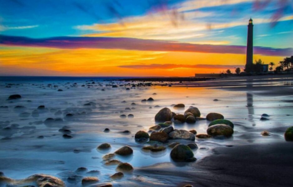 Deli60Ros's tweet photo. Les dedico esta bella fotografía de El Faro de #Maspalomas #GranCanaria a todos mis queridos seguidores. #BuenasNoches a todo el mundo #Twitter https://t.co/CNWFCWgK77