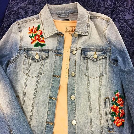 Sears's tweet photo. Faded ✔ Floral ✔ Fabulous ✔ #GardenWeek #SearsStyle #GotItAtSears https://t.co/KL61RpaNzS