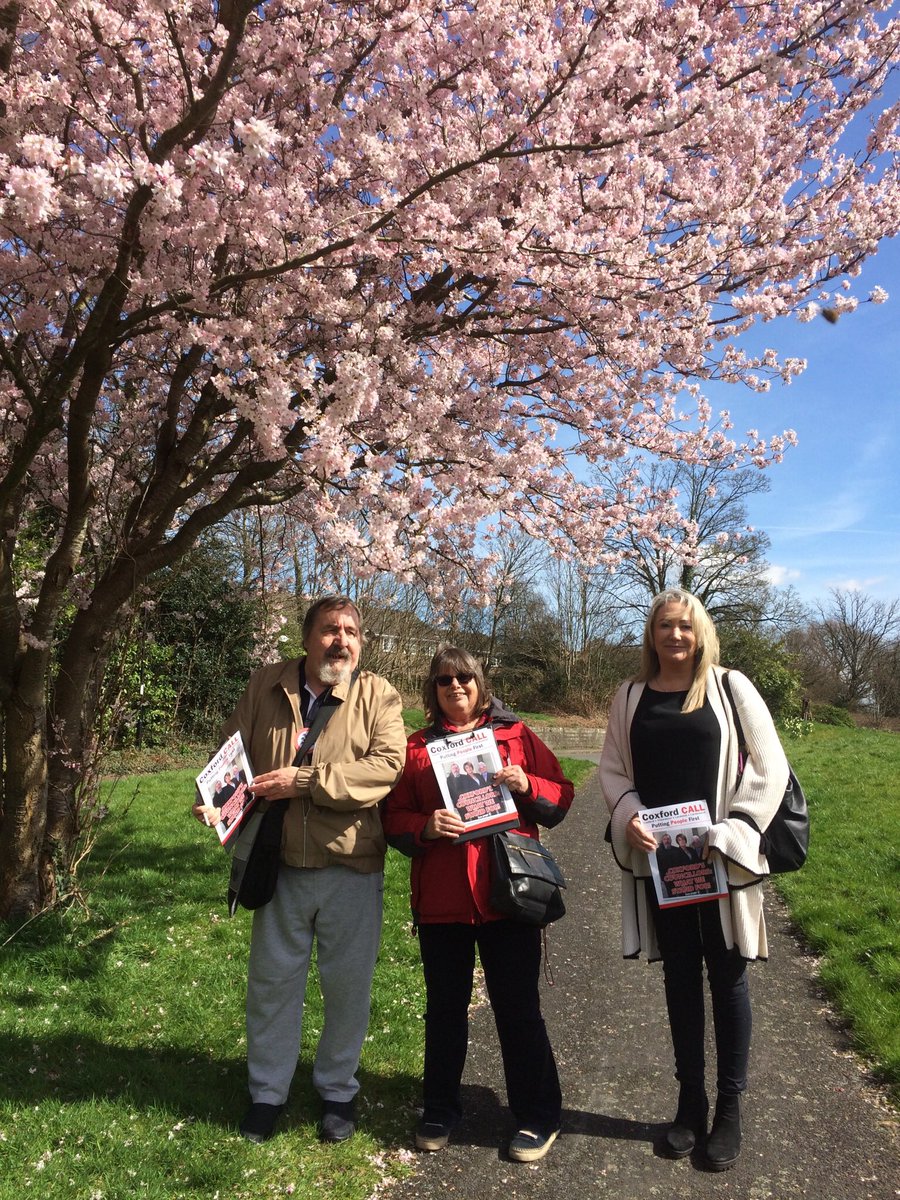 SouthernSP's tweet photo. #Southampton #TUSC candidates out with the #RespiteRefugees to re-elect anti-Cuts Councillor Keith Morrell #ReOpenKentishRoad #StopSchoolCuts https://t.co/aII2T6Ezfb